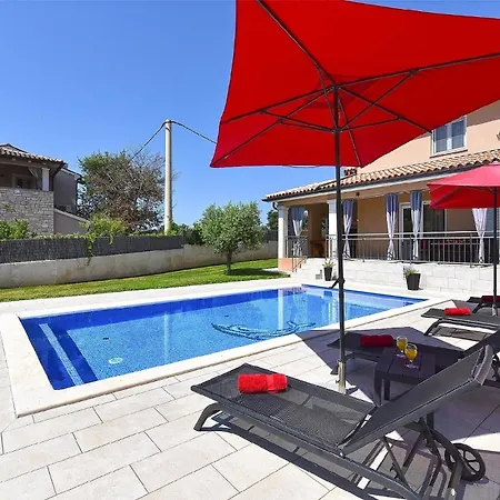 Mit Privatpool Fuer 8 Personen Ca 130 Qm In Divsici, Istrien Suedkueste Von Istrien Holiday home *